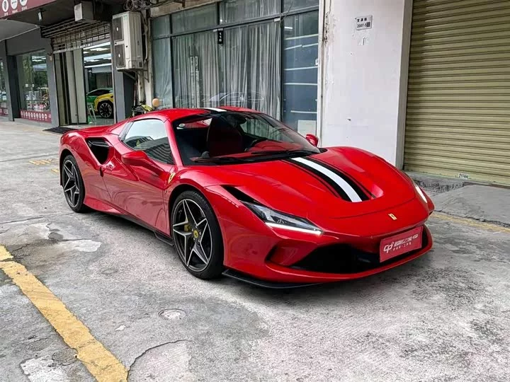 ferrari F8