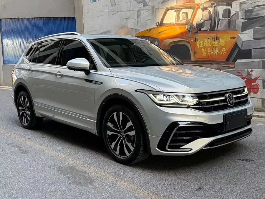 Volkswagen Tiguan L