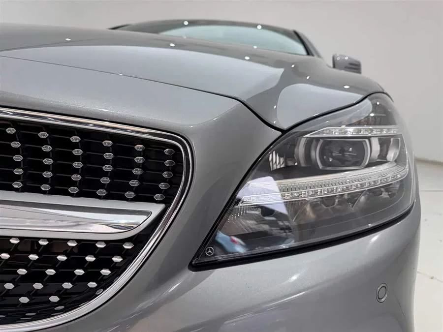 Mercedes Benz CLS