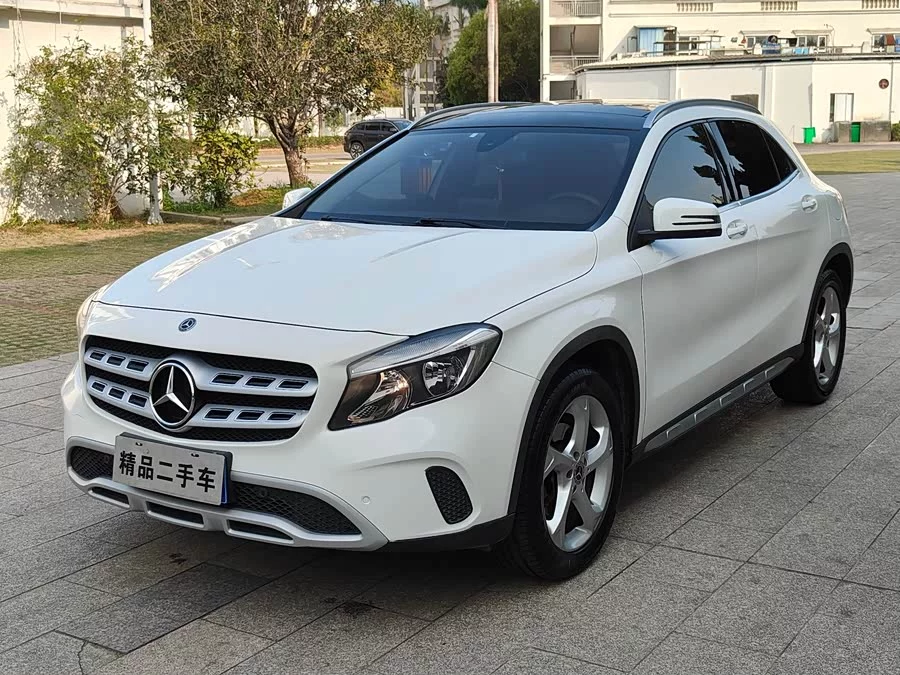 Mercedes Benz GLA
