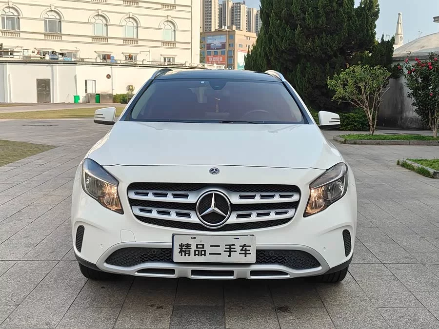 Mercedes Benz GLA