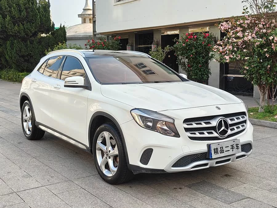 Mercedes Benz GLA