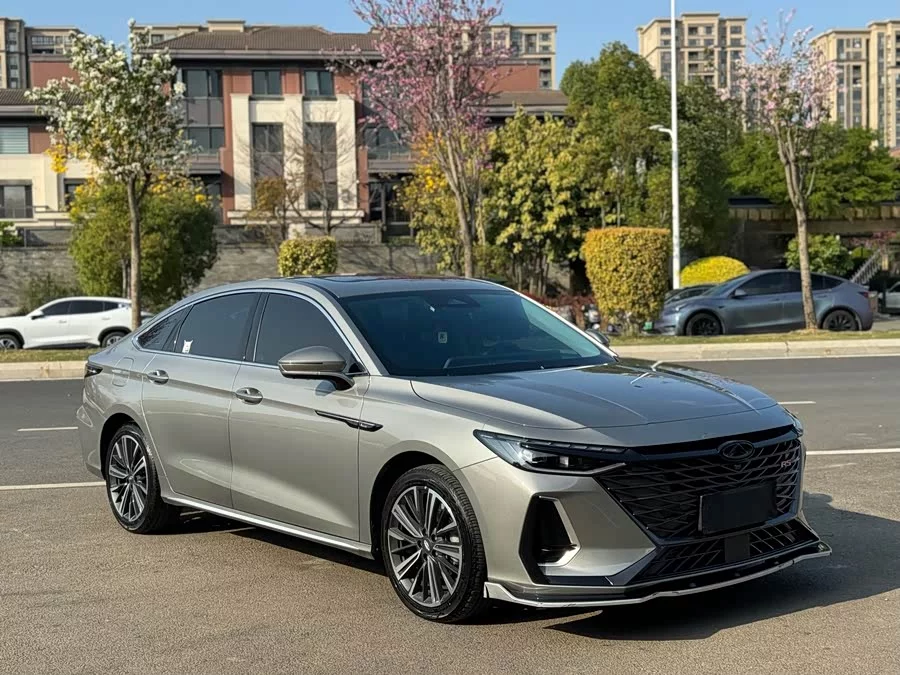 Chery Arrizo 8