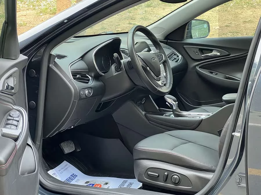 Chevrolet Malibu XL