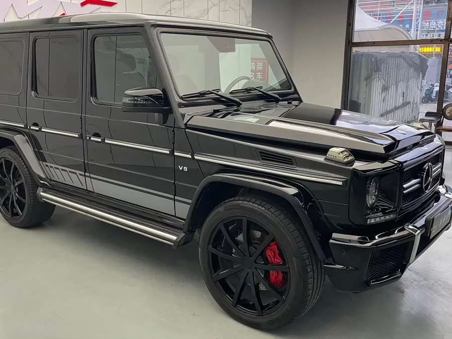 Mercedes Benz G-rated