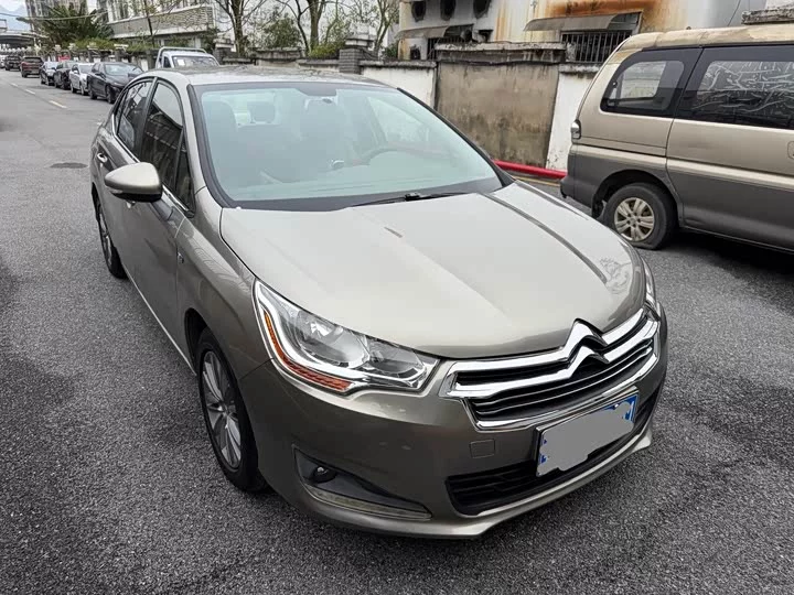 Citroën C4L