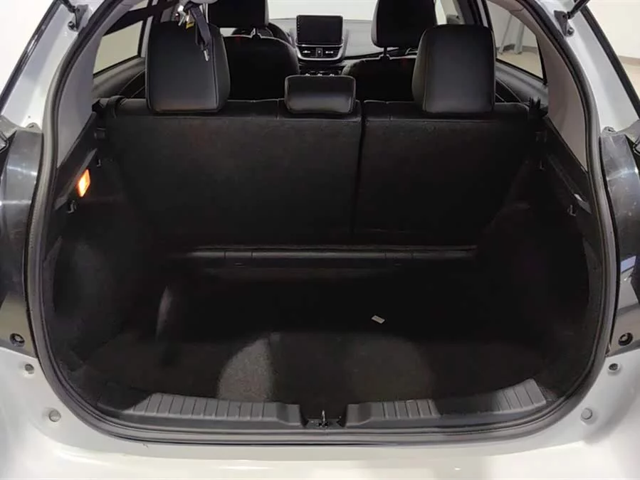 Toyota YARiS L