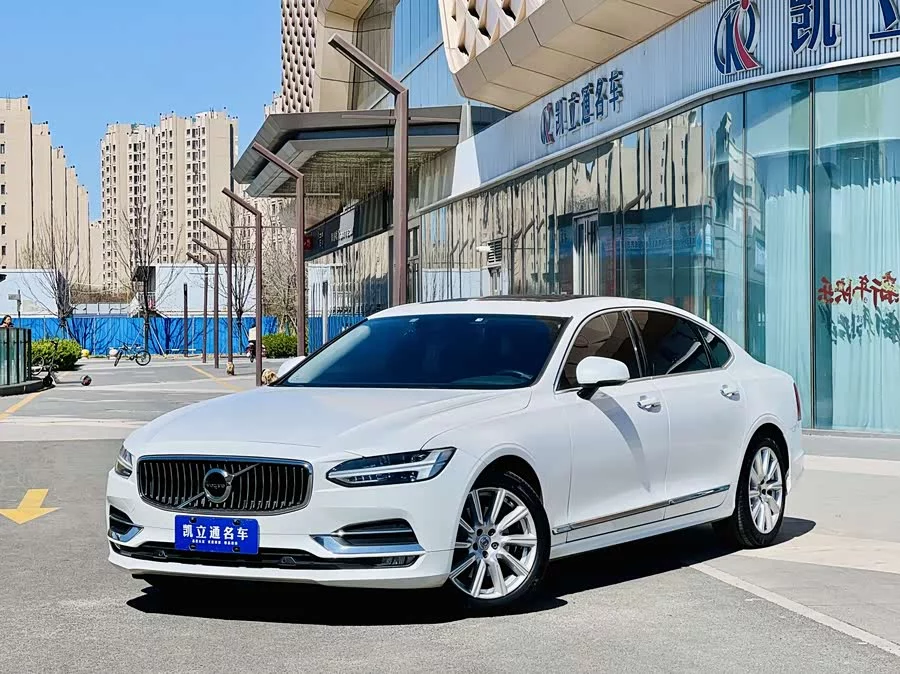 Volvo S90
