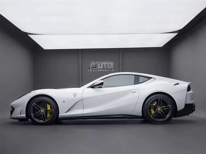ferrari 812