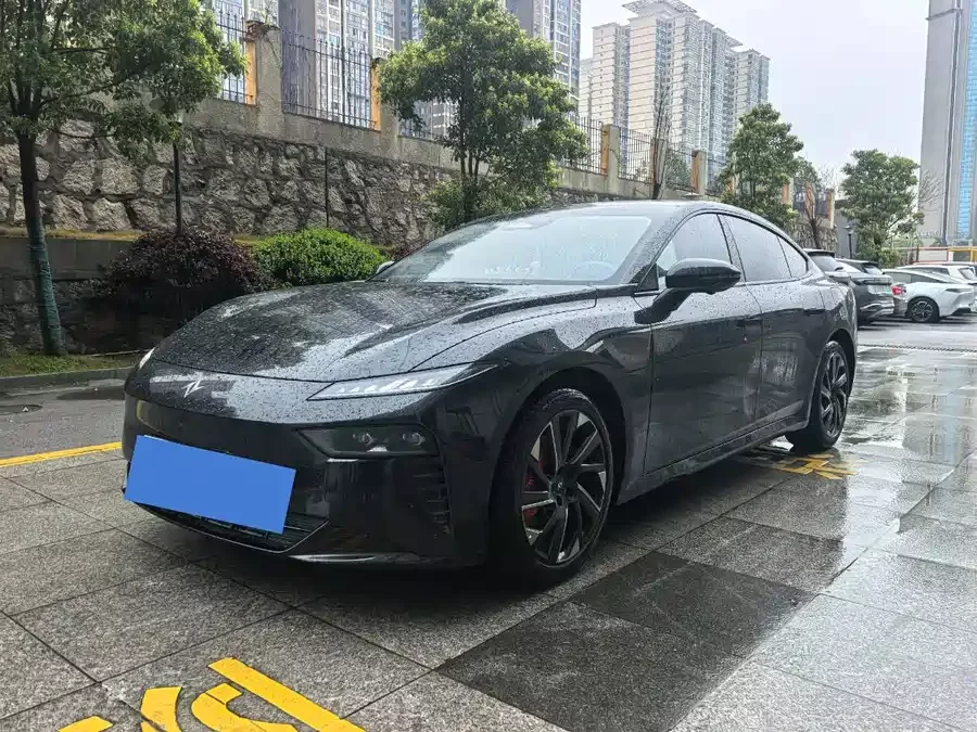 Dongfeng eπ007