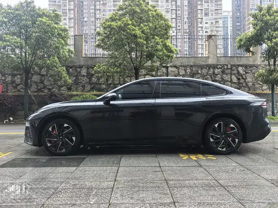 Dongfeng eπ007