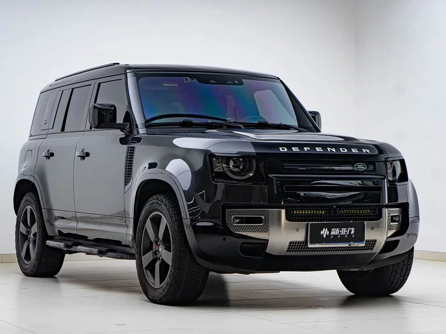 Land Rover guard