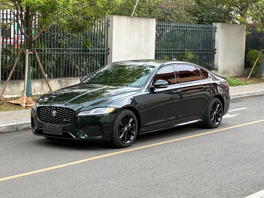 Jaguar XFL