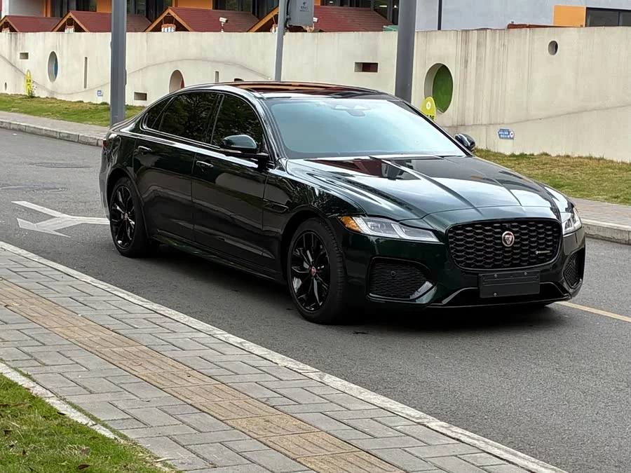 Jaguar XFL