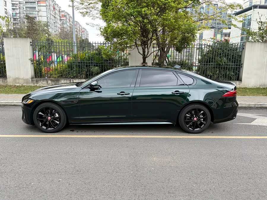 Jaguar XFL