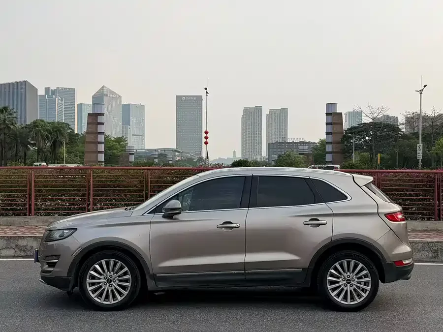 Lincoln MKC