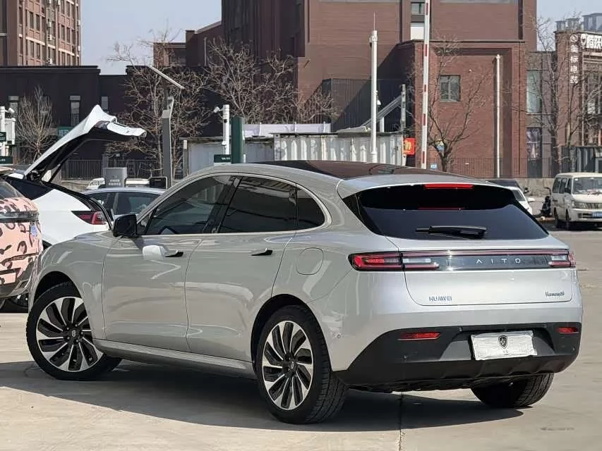 AITO Wenjie M5