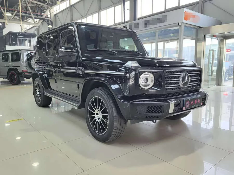 Mercedes Benz G-rated