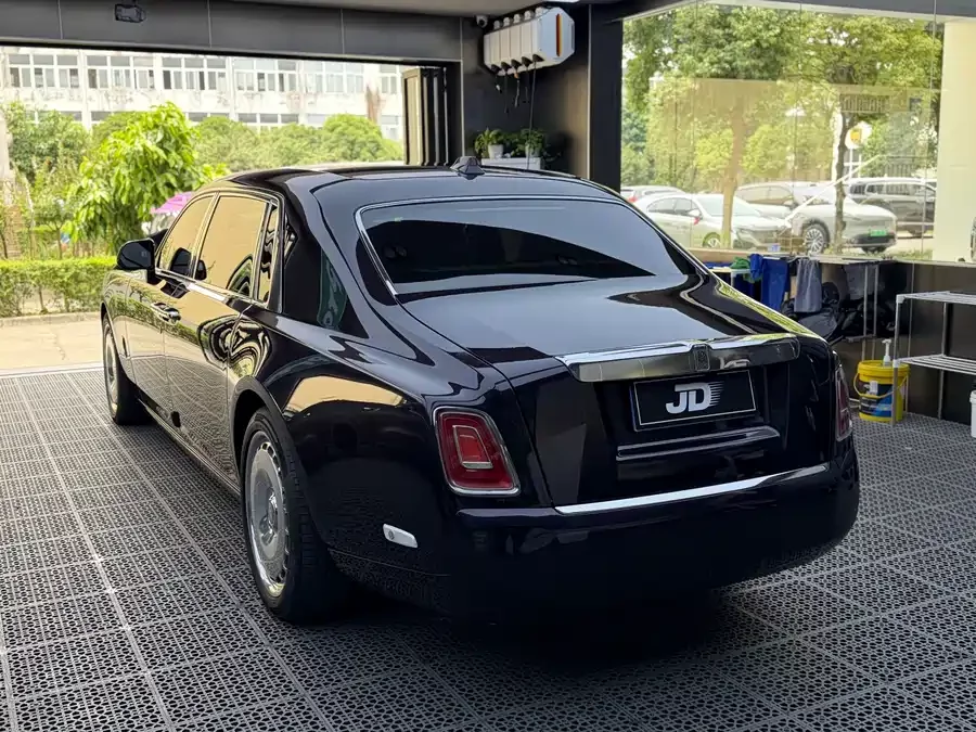 Rolls-Royce Phantom