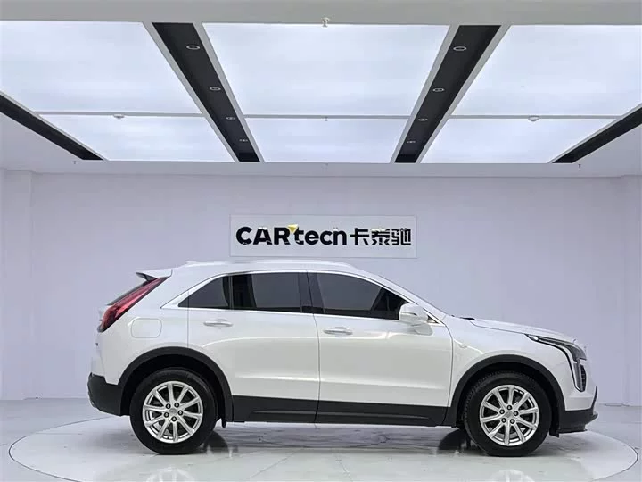 Cadillac XT4