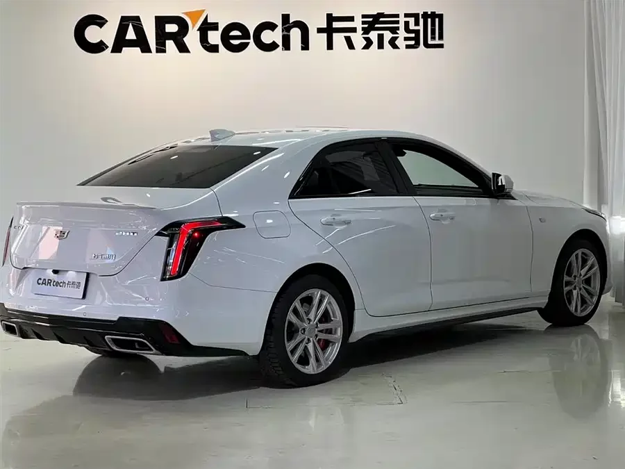 Cadillac CT4