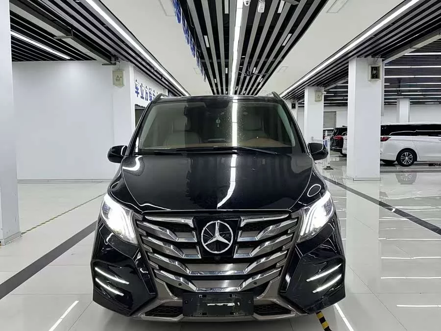 Mercedes Benz Vito