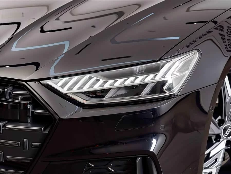 Audi A7L