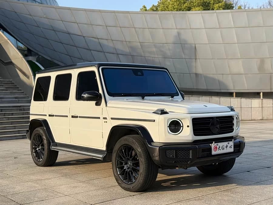 Mercedes Benz G-rated