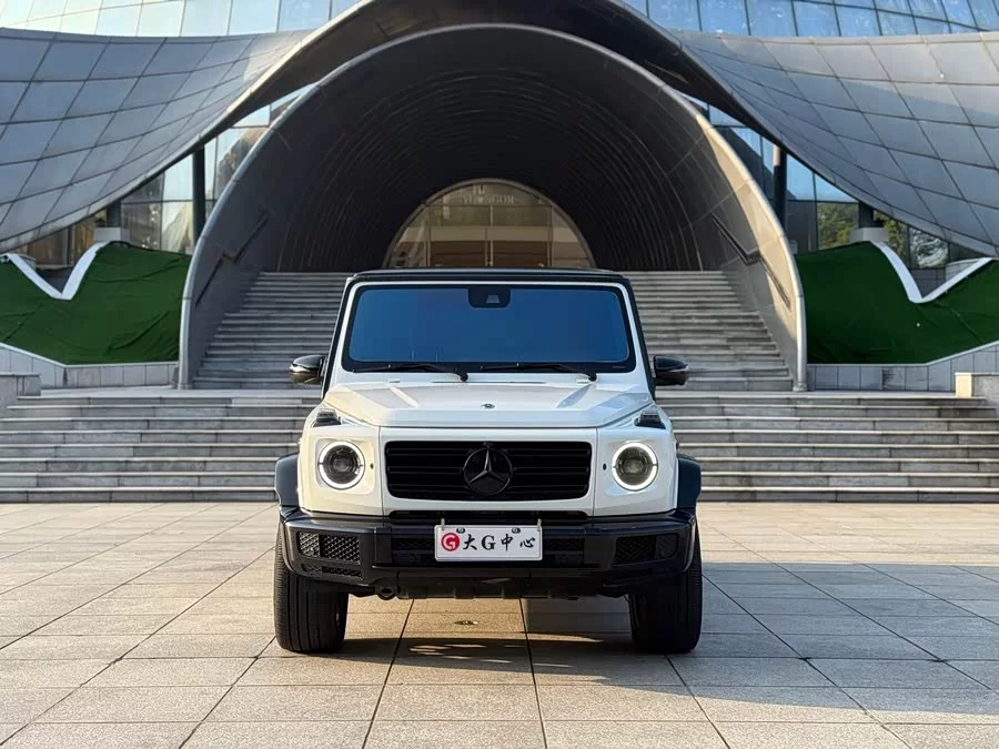 Mercedes Benz G-rated