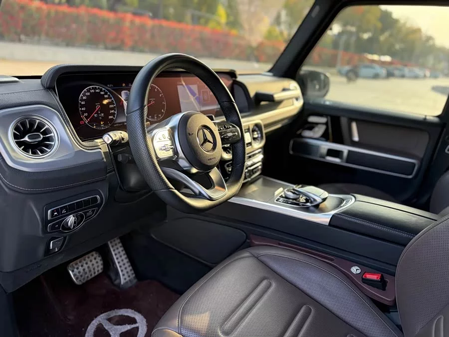 Mercedes Benz G-rated