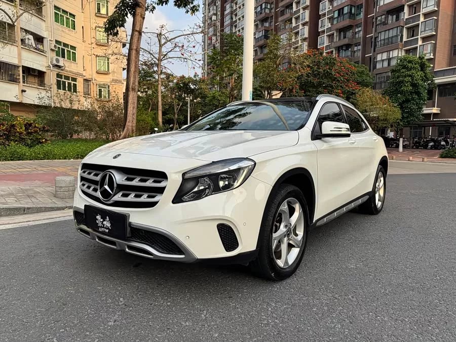 Mercedes Benz GLA