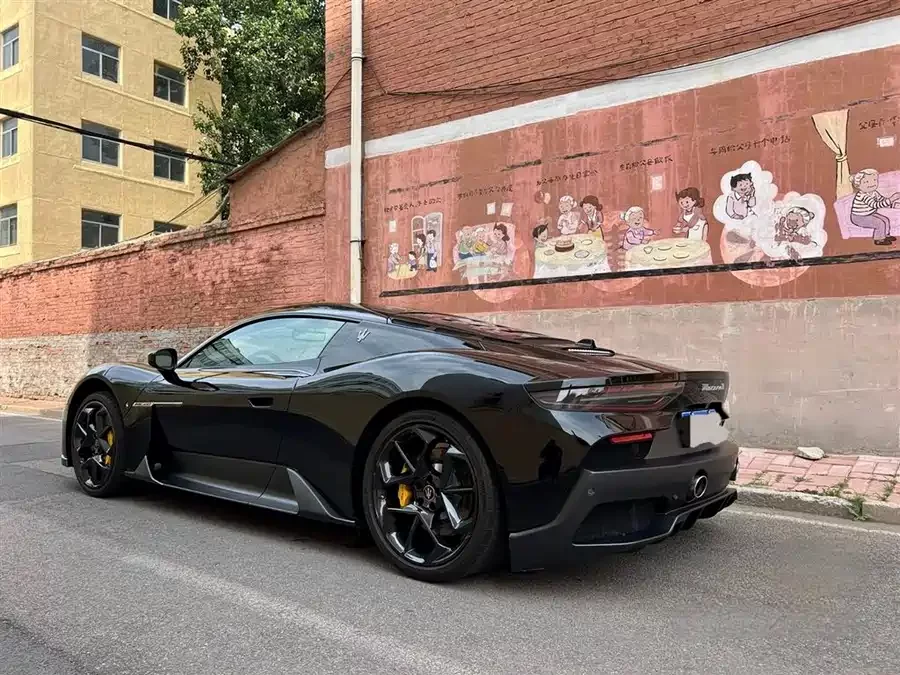 Maserati MC20