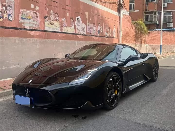 Maserati MC20