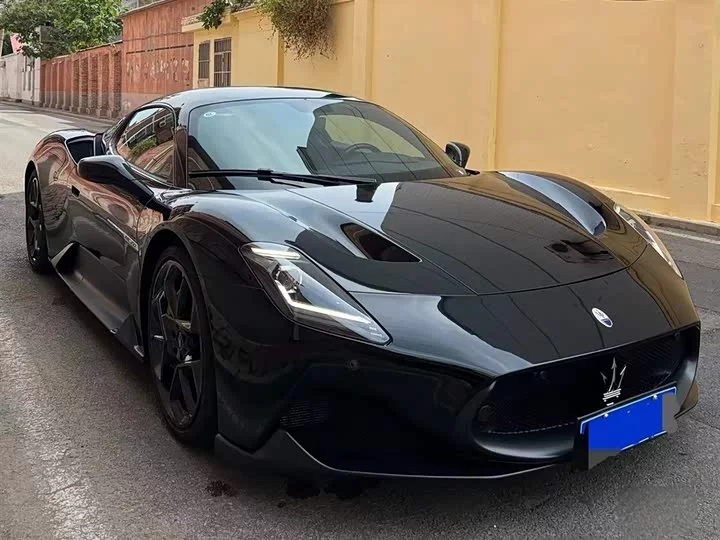 Maserati MC20