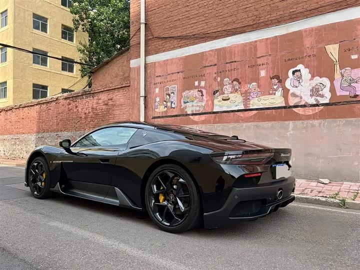 Maserati MC20