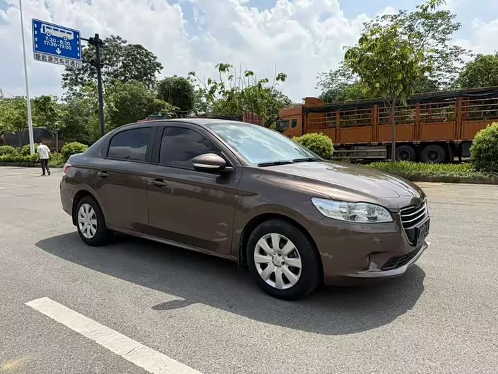 Peugeot 301