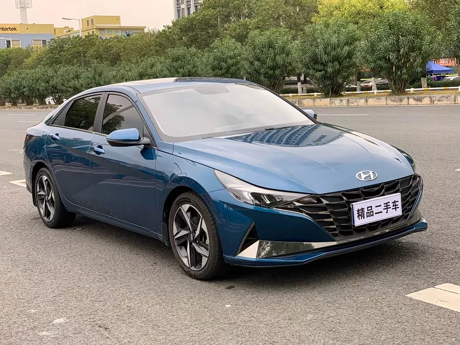 Hyundai Elantra
