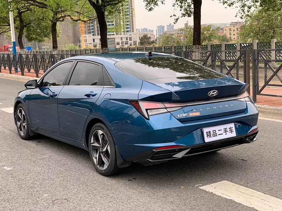 Hyundai Elantra