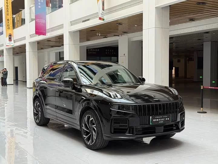 Lynk & Co 09 EM-P