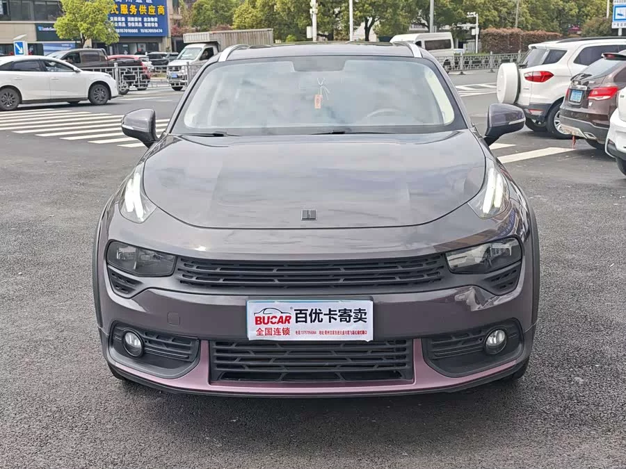Lynk & Co 02