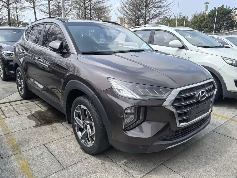 Hyundai Tucson