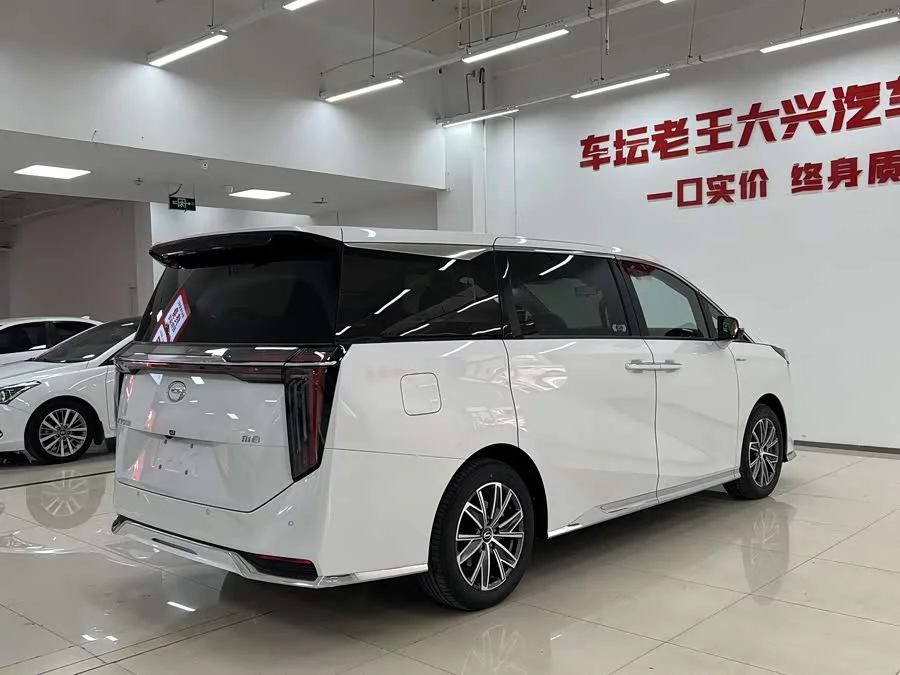 GAC Trumpchi M8