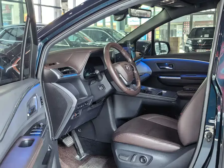 Toyota Granvia