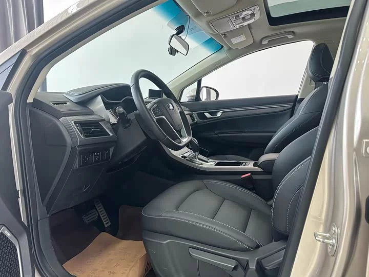 Geely Emgrand GS