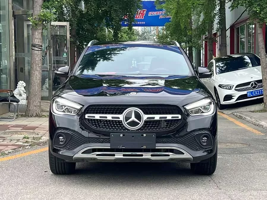 Mercedes Benz GLA