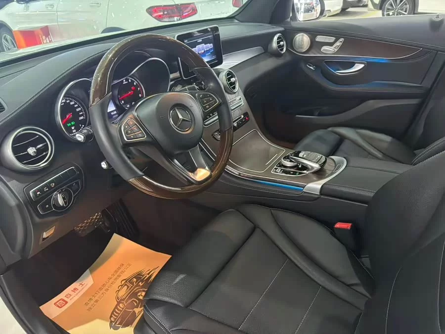 Mercedes Benz GLC