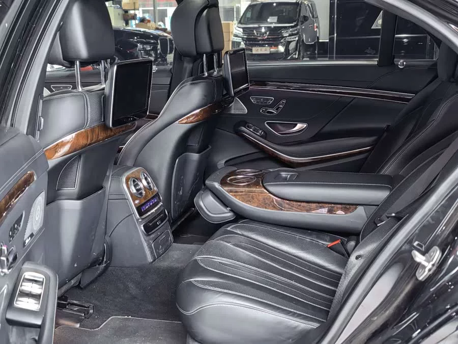 Mercedes Benz S-Class AMG