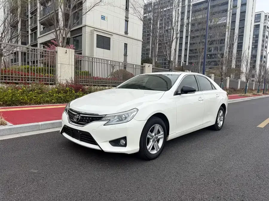 Toyota Reiz