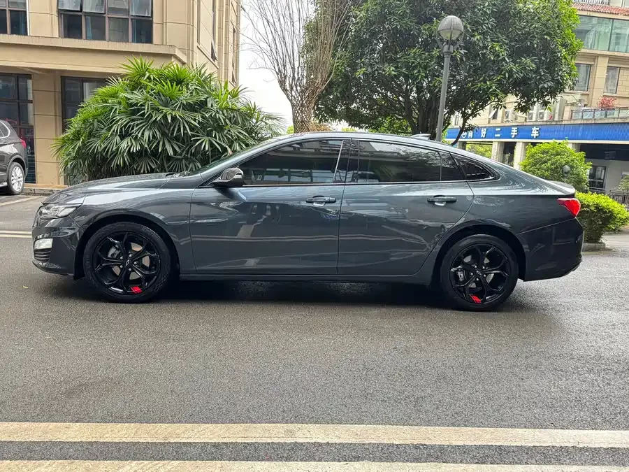 Chevrolet Malibu XL