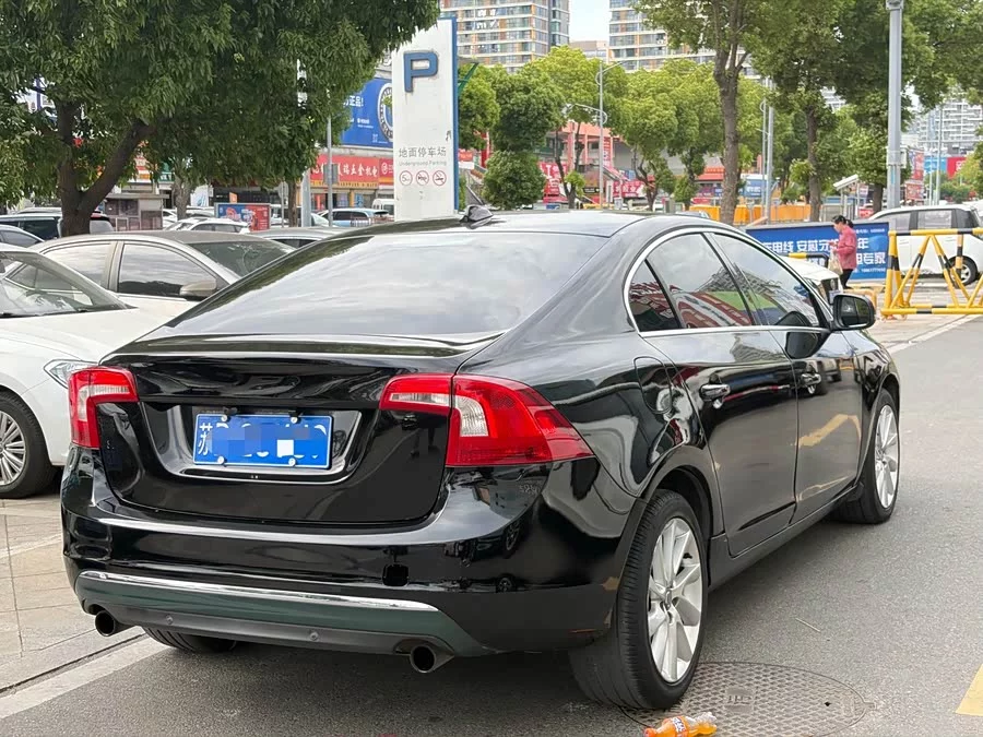 Volvo S60